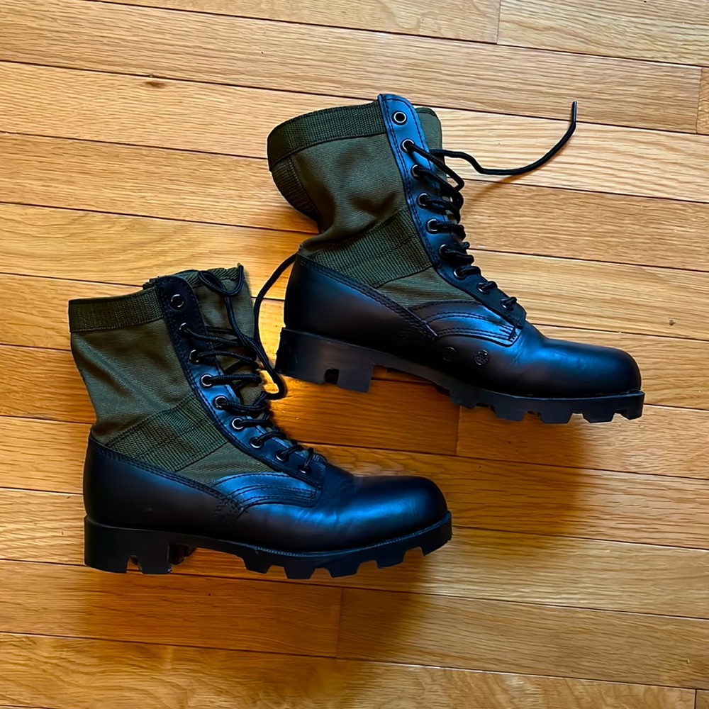 Army Surplus Combat Boots, Men’s Size 7 Wide Gem